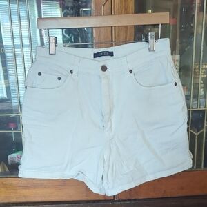 Bill Blass White Jean Shorts High-Waisted Relaxed Fit